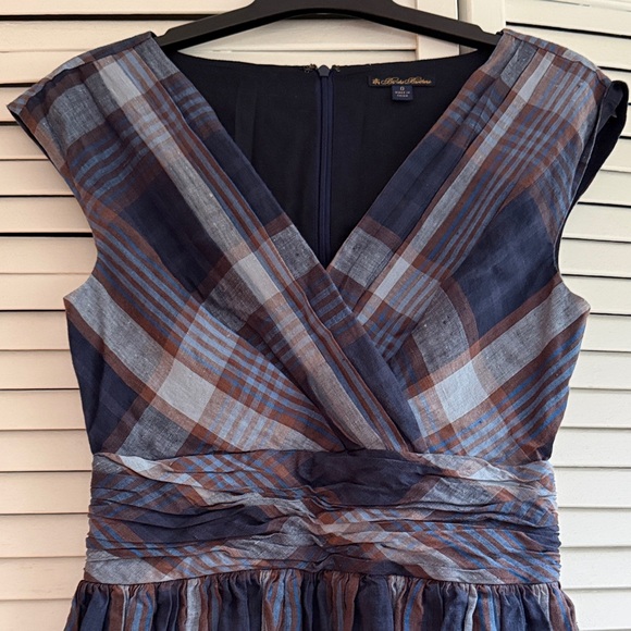Elegant Plaid Brooks Brothers Dress in Blue and Gray - Picture 4 of 5